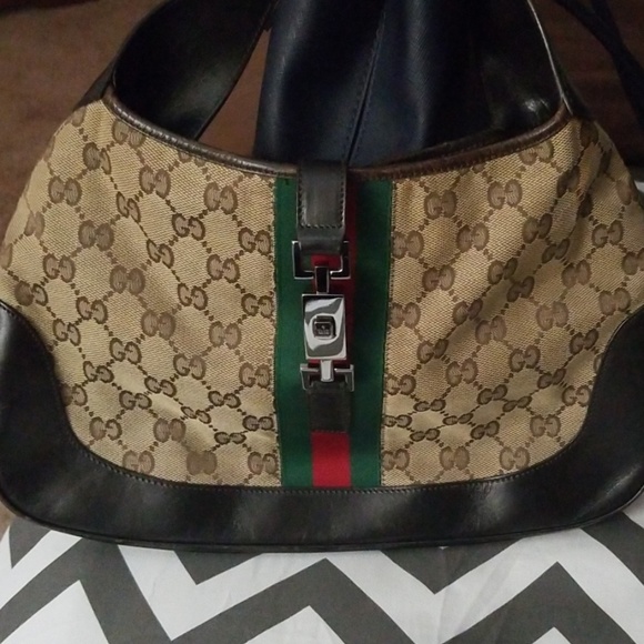 Purse - Picture 1 of 7